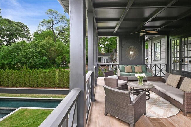 Building Photo - 635 Bonaventure Ave NE