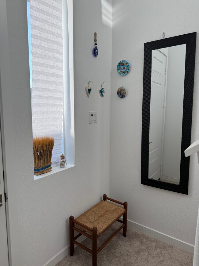 Building Photo - 4278 S Montoya Paseo