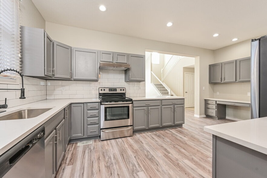 Building Photo - 4376 Foxberry Dr