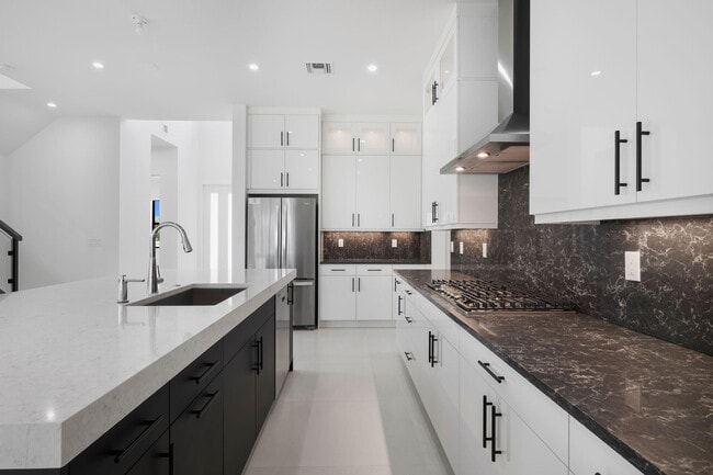 Building Photo - 12526 Solana Bay Cir