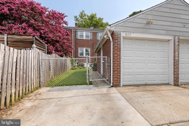 Building Photo - 417 Regester Ave