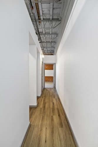 Building Photo - 612 E Texas Ave