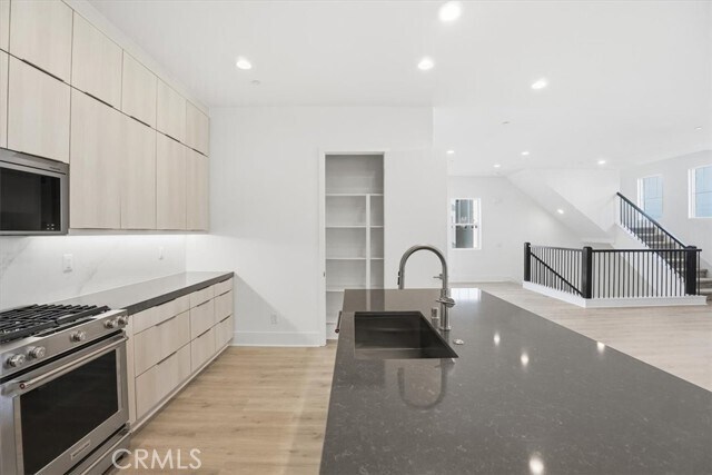 Building Photo - 8 Remy Ln