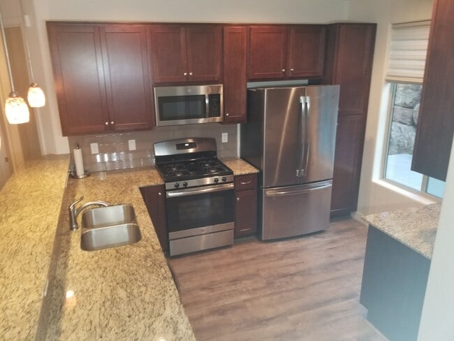 Building Photo - Rare, Single Level, Forest Springs Home! 3...