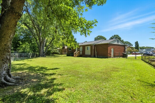 Building Photo - 1037 Randall Ct