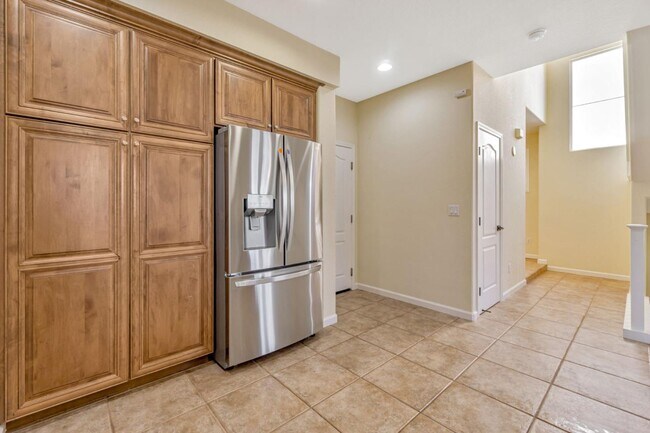 Building Photo - 2678 Deerwood Dr