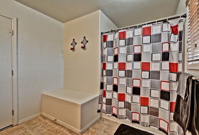 Building Photo - 17243 W Tara Ln