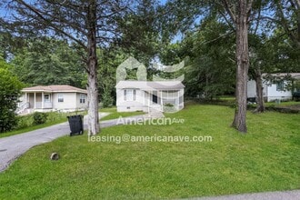 Building Photo - 7728 Aurora Dr