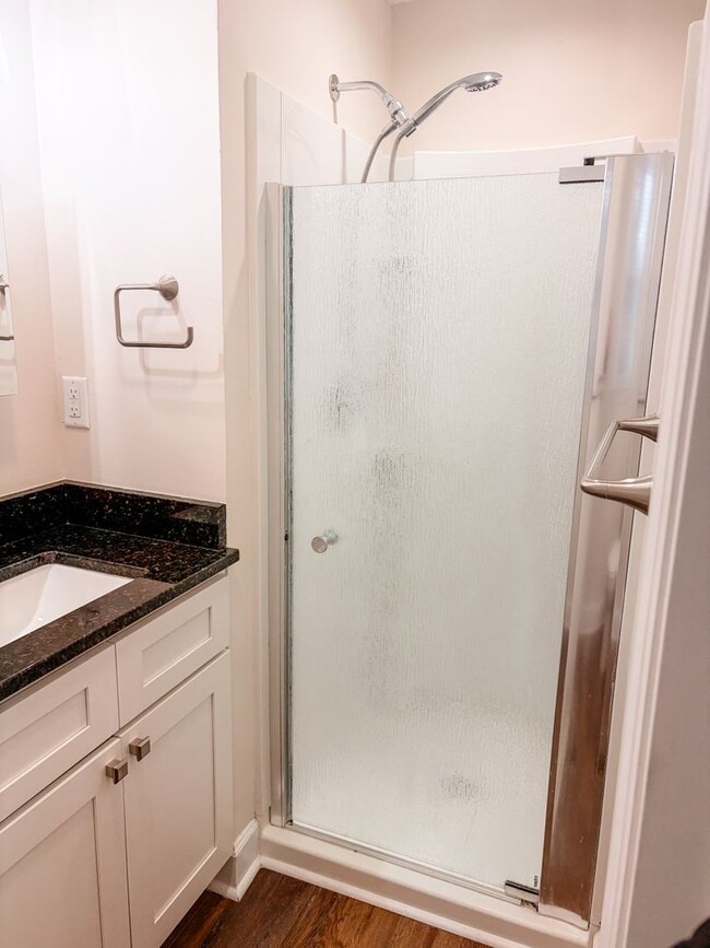 Building Photo - 609 E Chelly St