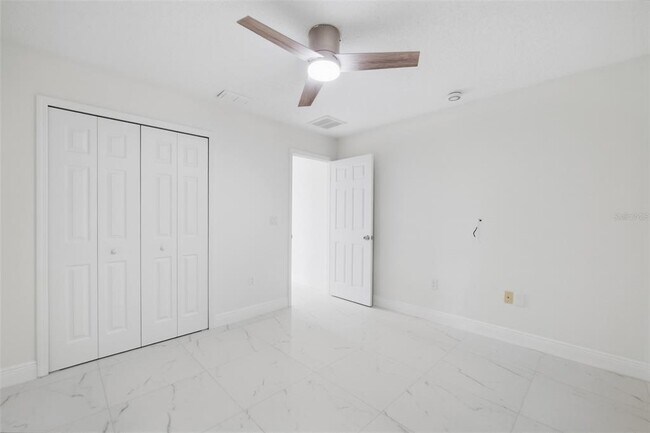 Building Photo - 10255 Norwick St