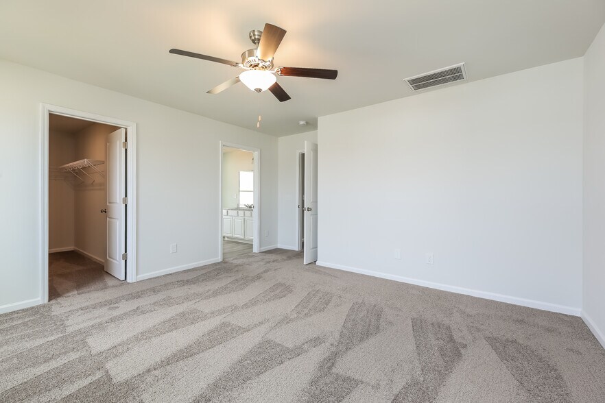 Building Photo - 229 Celebration Ave