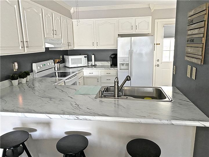 Building Photo - 200 Henlopen Sta