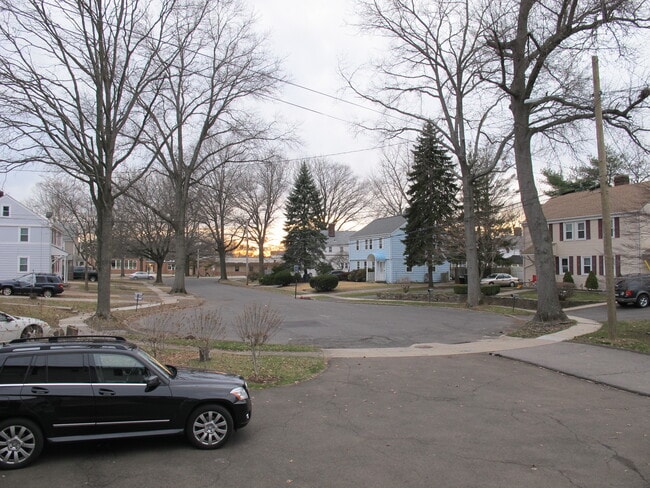 Building Photo - 21 Jones Ct