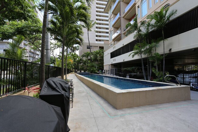 Building Photo - Loft at Waikiki - 2 Bdrm/2 Bath/2 Prkg - $4,500