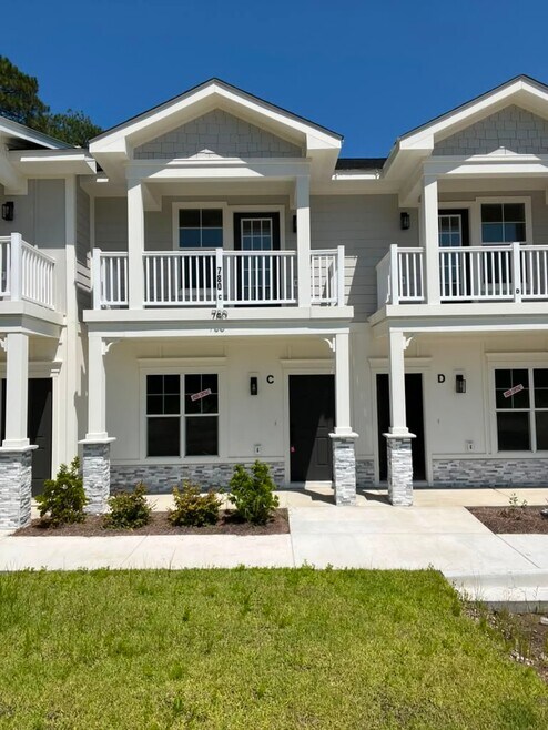 Building Photo - 780 Maxine Dr