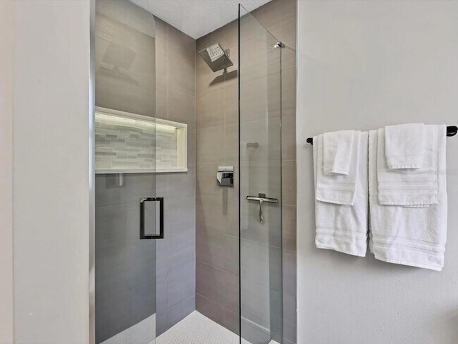 Building Photo - 2428 Whippoorwill Cir