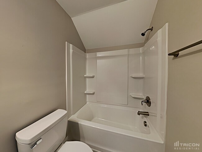 Building Photo - 4428 Redfern Pl