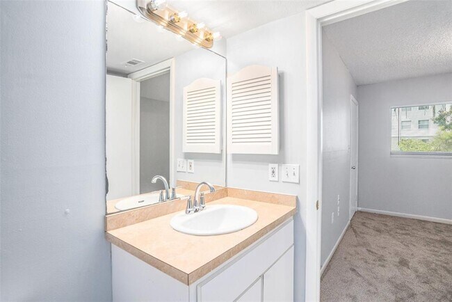Building Photo - 4014 Ashford Green Pl
