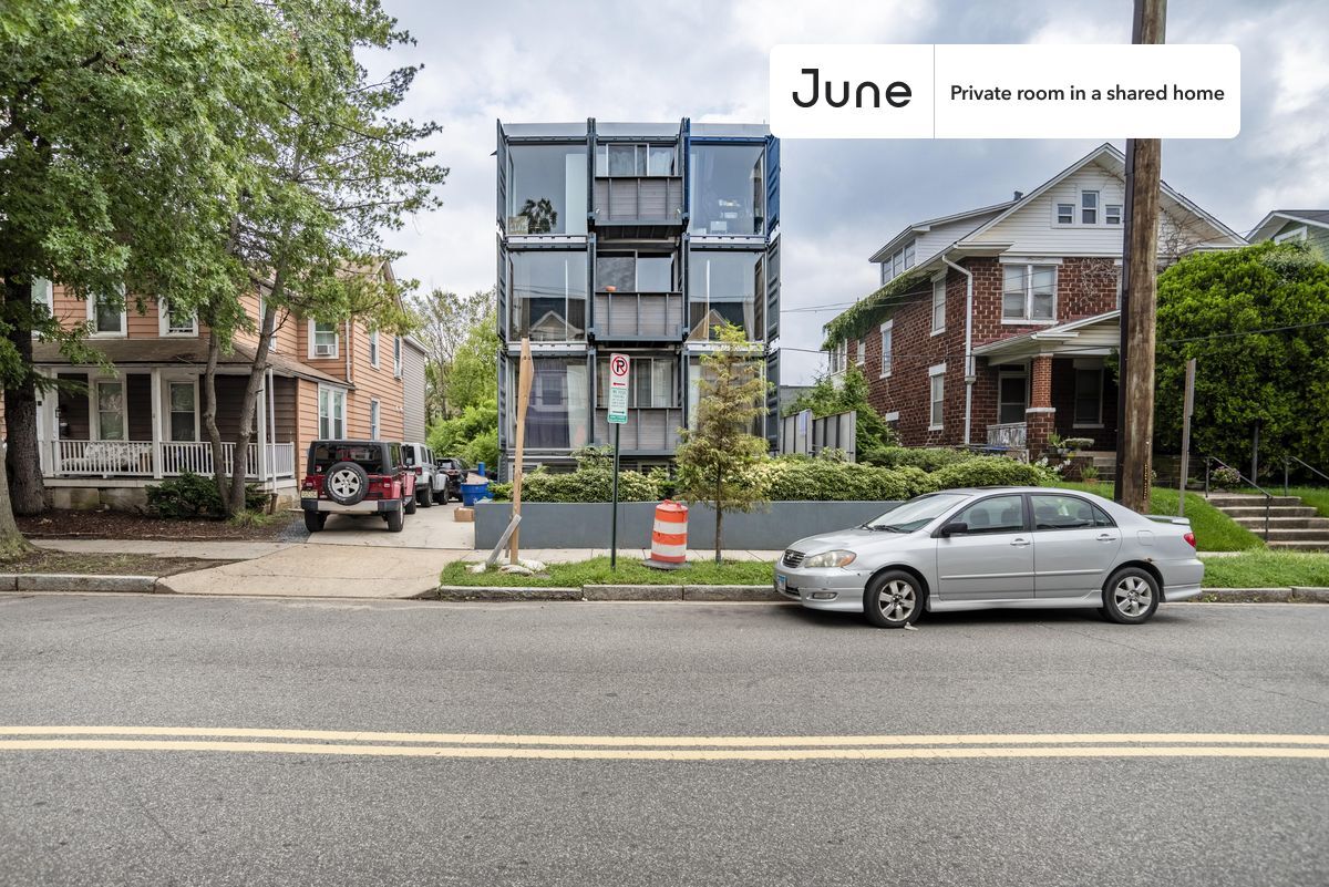 Building Photo - Room in Shared 6 bed/6 bath home