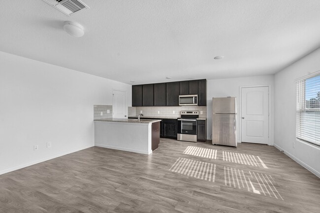 Building Photo - 12998 Sorrento Bay Dr