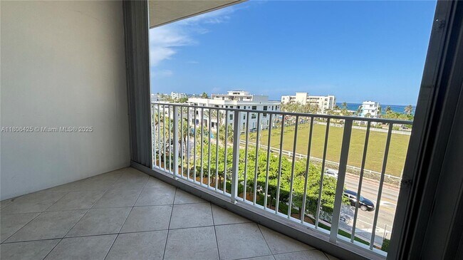 Building Photo - 4117 Bougainvilla Dr