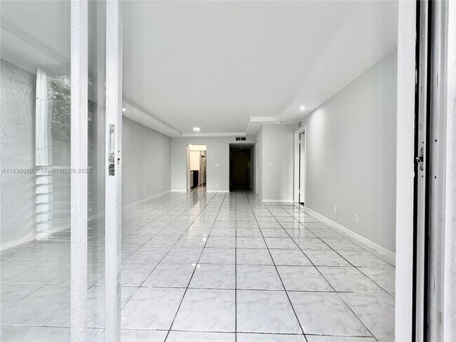 Building Photo - 8450 Lagos De Campo Blvd
