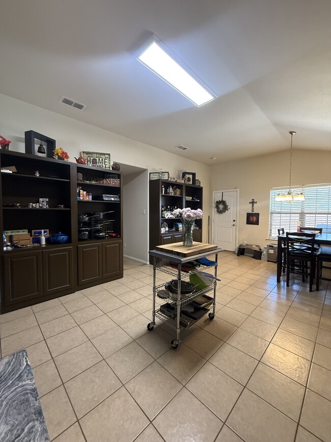 Building Photo - 6914 95th St