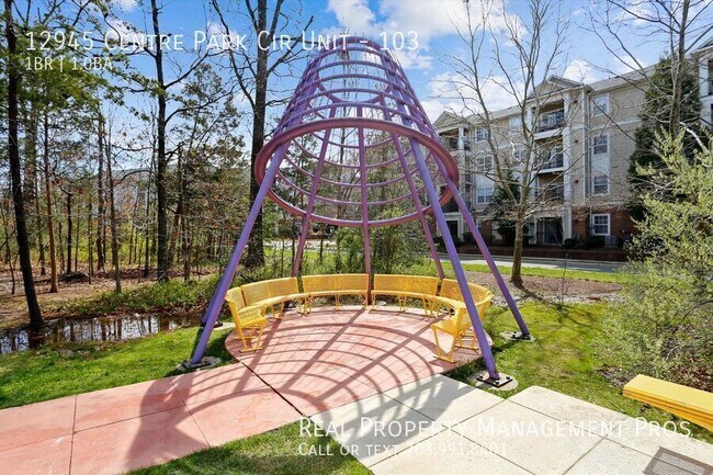 Building Photo - 12945 Centre Park Cir