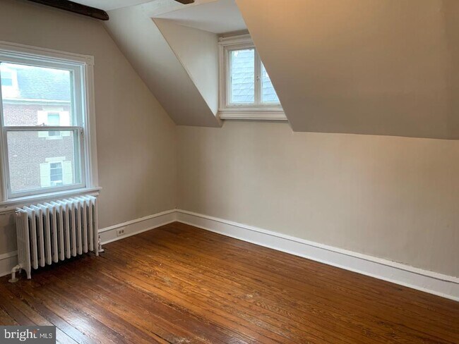 Building Photo - 1304 N Clayton St