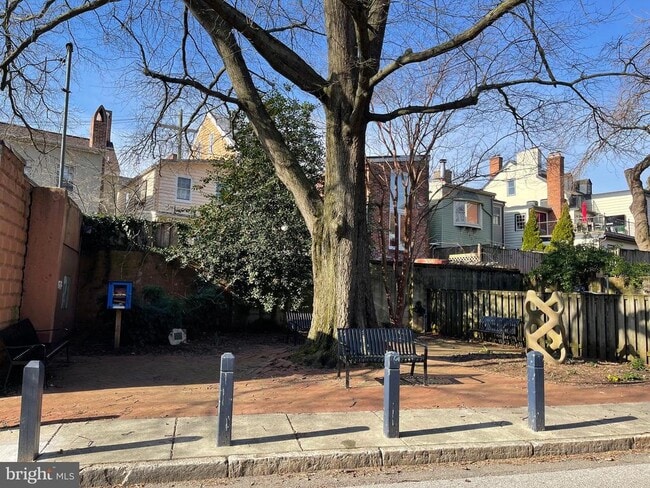 Building Photo - 30 Cornhill St