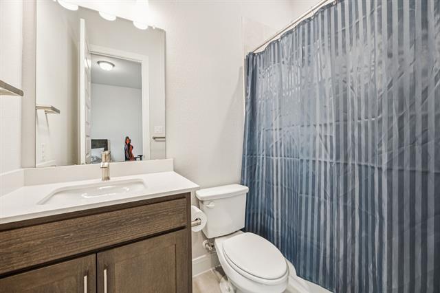 Building Photo - 2600 Lafayette Dr