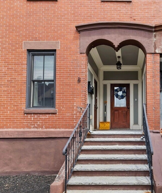 Building Photo - 8 Gates St