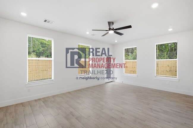 Building Photo - 5620 Van Horn Dr