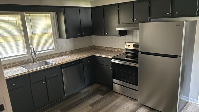 Building Photo - 1-7 Meisner