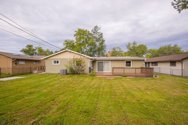 Building Photo - 763 Bridle Ln