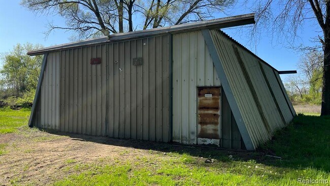 Building Photo - 21080 24 Mile Rd