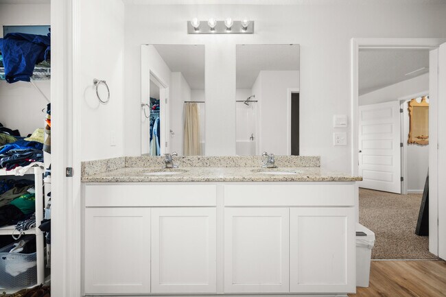 Building Photo - 1105 Valor Walk