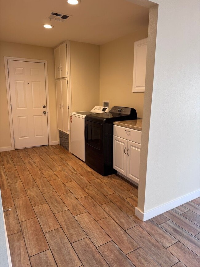Building Photo - Sun Lakes long term Rental