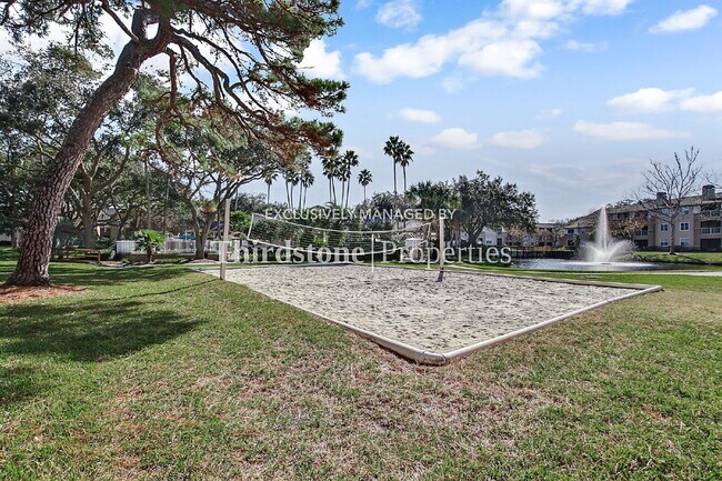 Building Photo - 11 Arbor Club Dr