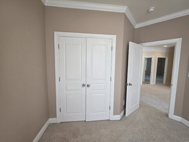 Building Photo - Spacious 4-Bedroom Home for Rent in Kings Grant Fayetteville – 15 Minutes from Fort Bragg