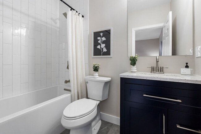 Building Photo - 362 Silver St