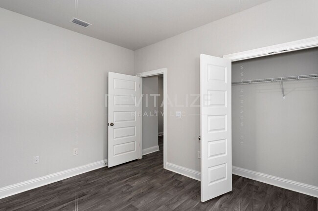 Building Photo - 14578 Dayton Cir