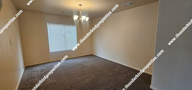 Building Photo - Spacious 4 bedroom, 3 bathroom in Ventana ...