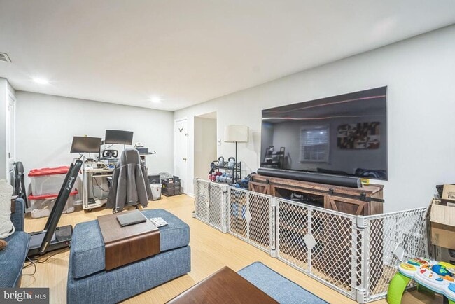 Building Photo - 7701 Durer Ct