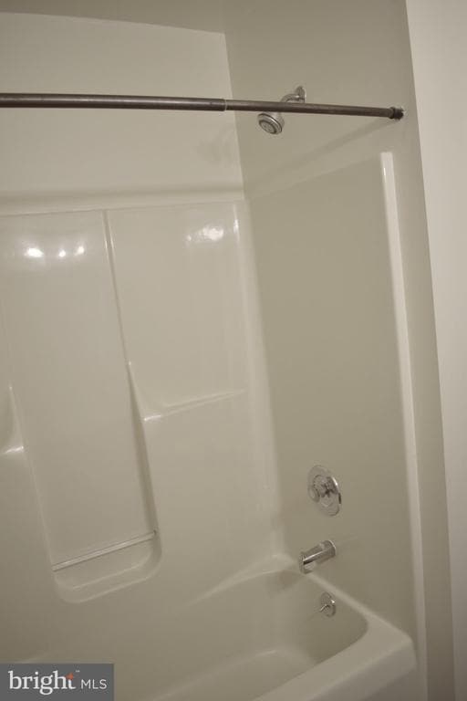 Building Photo - 945 Orchard Dr