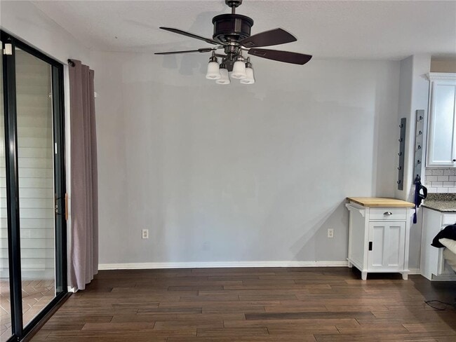 Building Photo - 9622 Bay Grove Ln