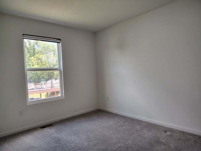 Building Photo - 1458 Catford Ct