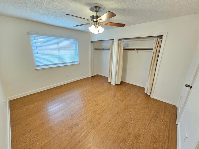 Building Photo - 8005 Creekmere Ln