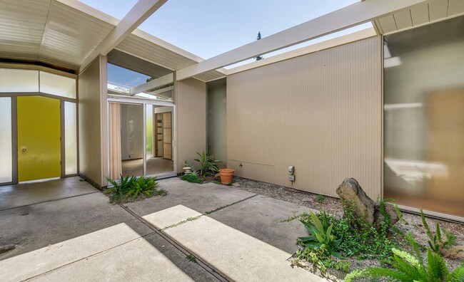 Building Photo - Wonderful Atrium Eichler in the Heart of Greenmeadow