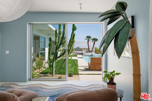 Building Photo - 1227 Tellem Dr